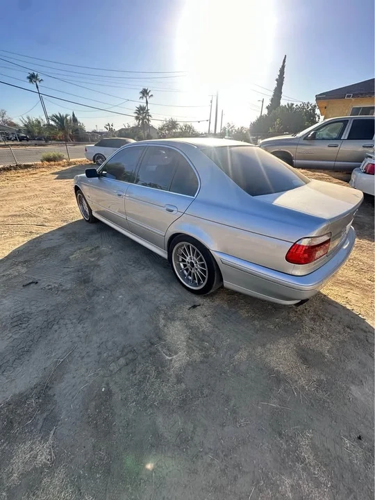 2001 BMW E39 540i - Image 3 of 8