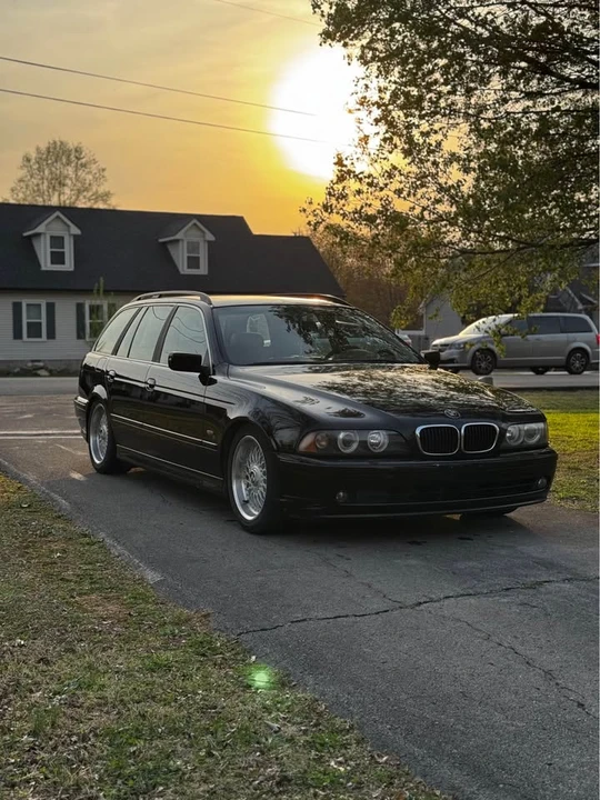 2001 BMW E39 5 Series - Image 2 of 15