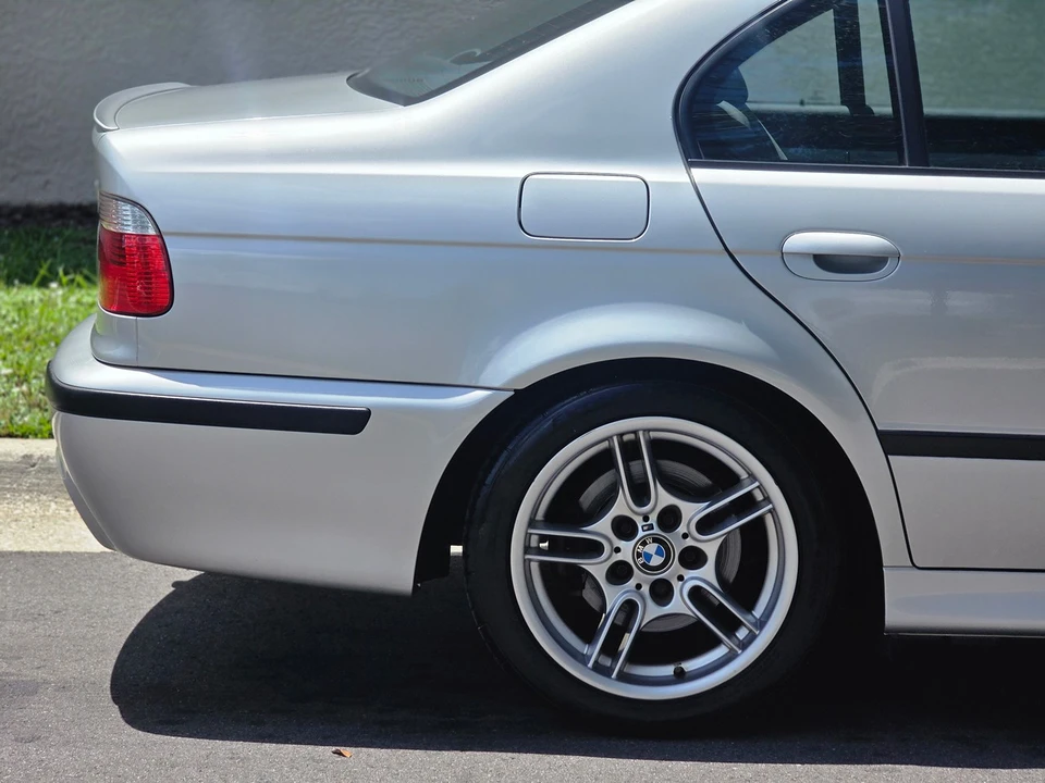 2001 BMW E39 5 Series - Image 3 of 31