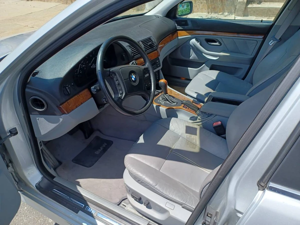 2001 BMW E39 5 Series - Image 8 of 11