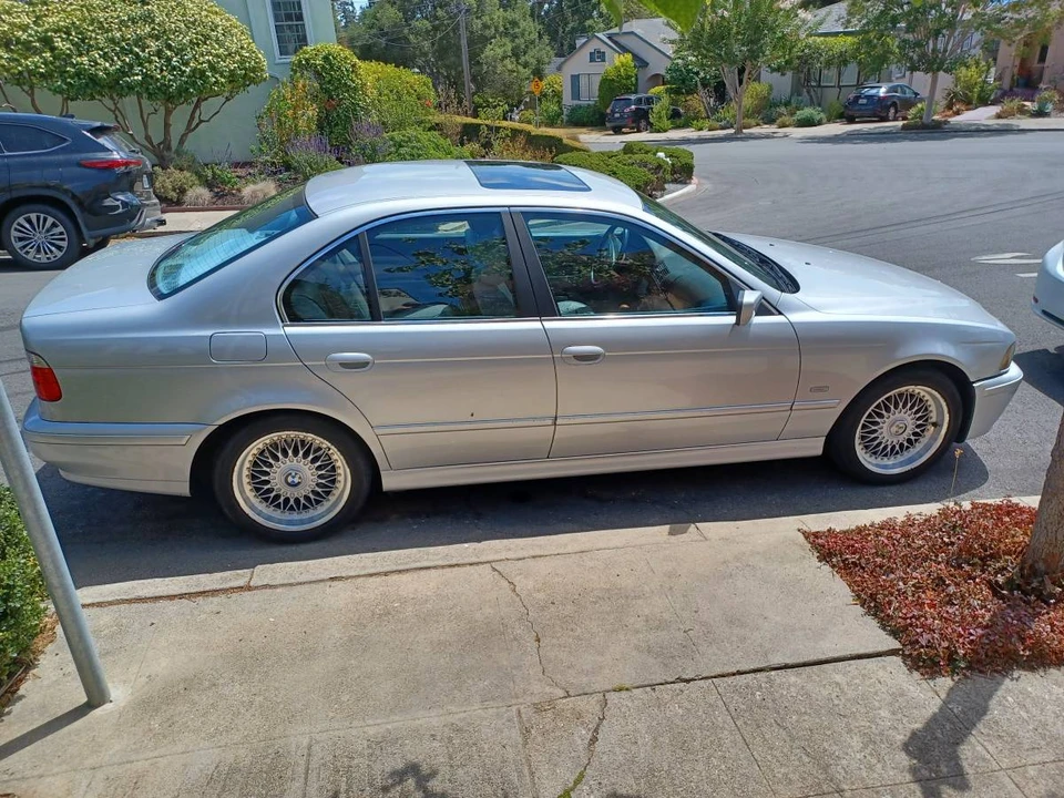 2001 BMW E39 5 Series - Image 4 of 11