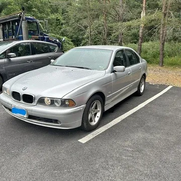 2001 BMW 525i