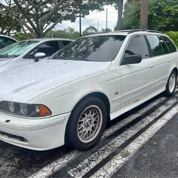 2001 BMW 525i