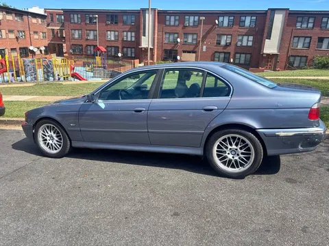 2001 BMW 525i