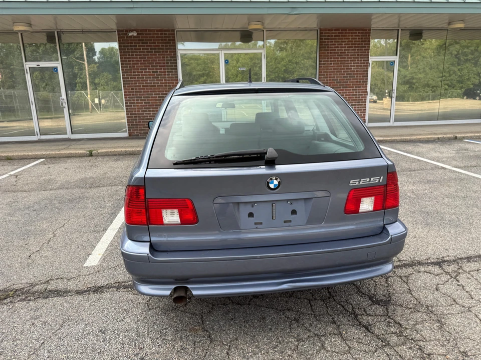 2001 BMW E39 5 Series - Image 24 of 31