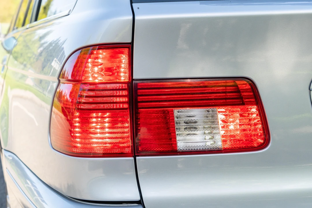 2001 BMW E39 5 Series - Image 13 of 31
