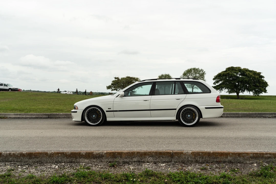 2001 BMW E39 5 Series - Image 9 of 31
