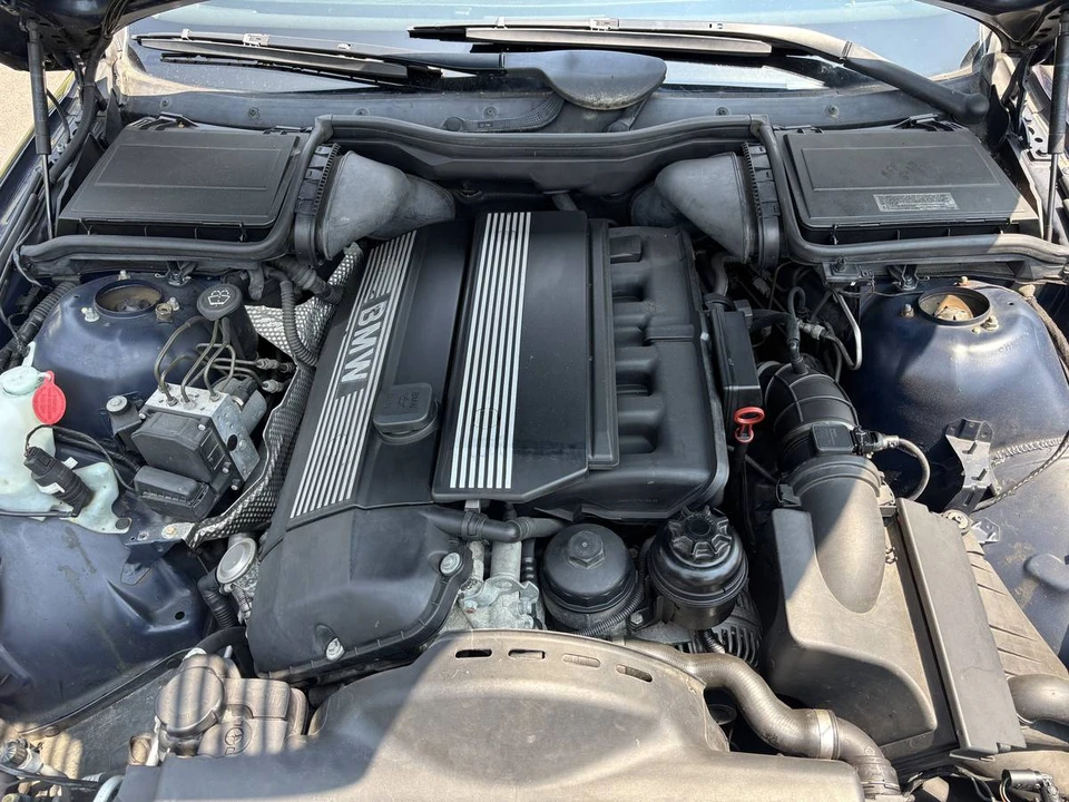 2001 BMW E39 5 Series - Image 10 of 16