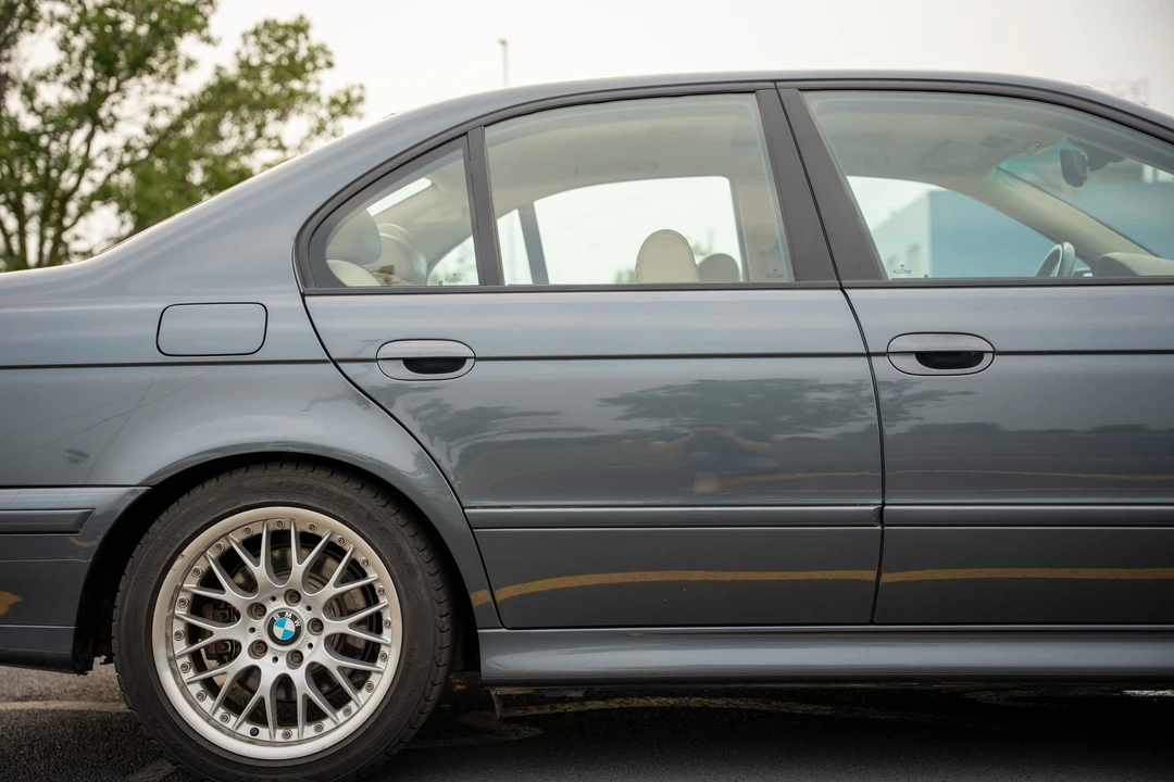 2001 BMW E39 5 Series - Image 16 of 31