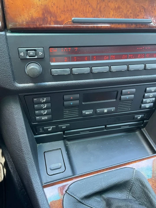 2001 BMW E39 5 Series - Image 6 of 10