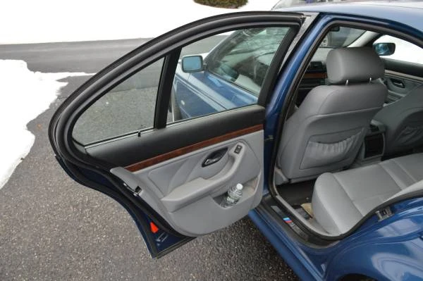 2001 BMW E39 540i - Image 11 of 21