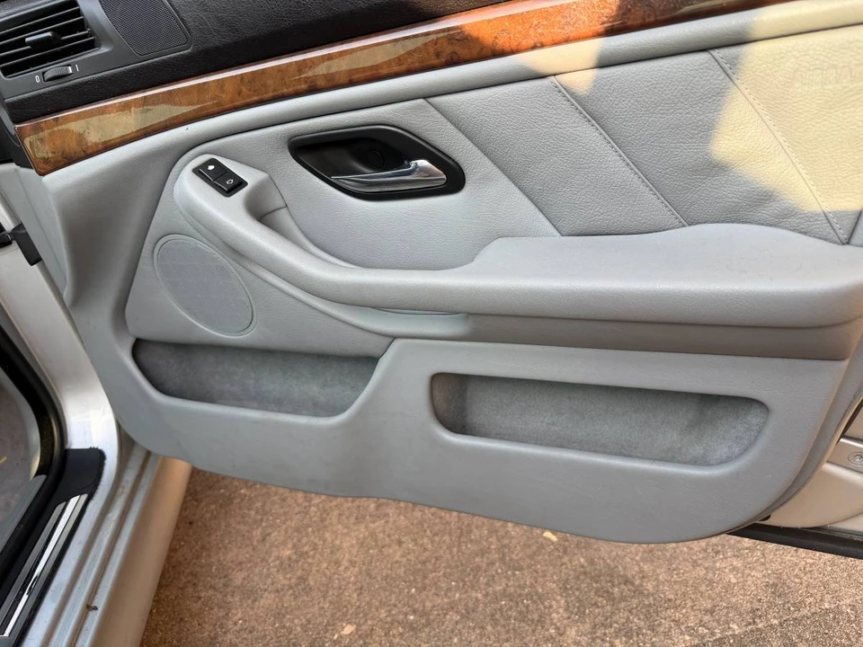 2001 BMW E39 540i - Image 8 of 18