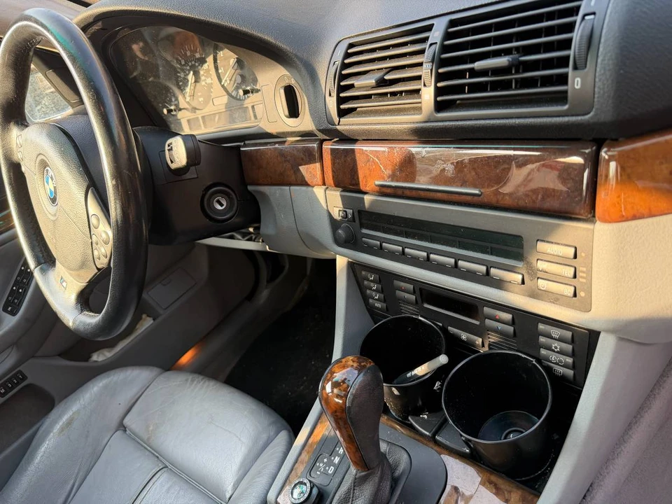 2001 BMW E39 540i - Image 11 of 18