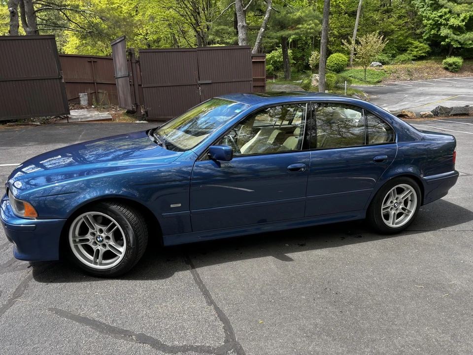 2001 BMW E39 540i - Image 9 of 31