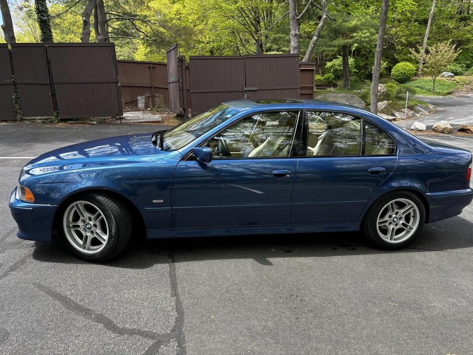 2001 BMW E39 540i - Image 11 of 31