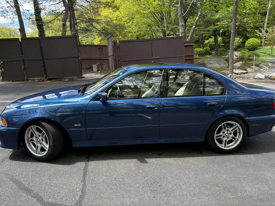 2001 BMW E39 540i - Image 10 of 31
