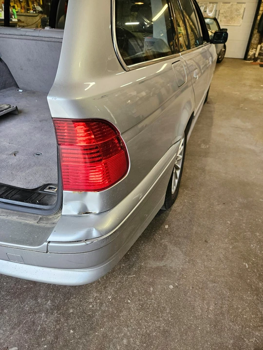 2001 BMW E39 540i - Image 7 of 17