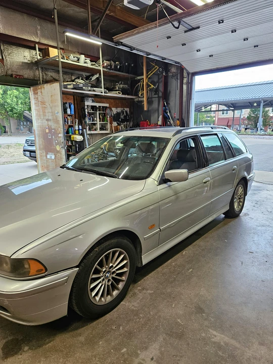 2001 BMW E39 540i - Image 14 of 17