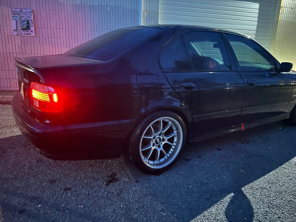 2001 BMW E39 540i - Image 6 of 8
