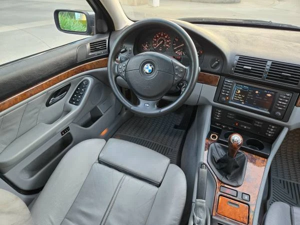 2001 BMW E39 540i - Image 9 of 21