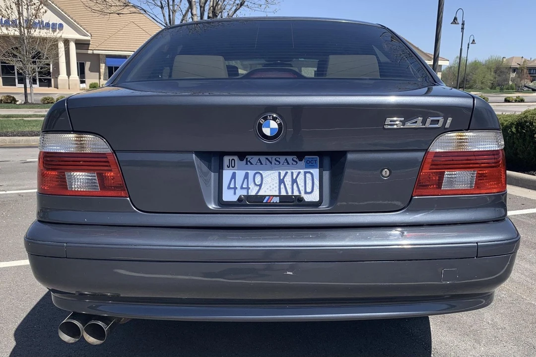 2001 BMW E39 540i - Image 5 of 7
