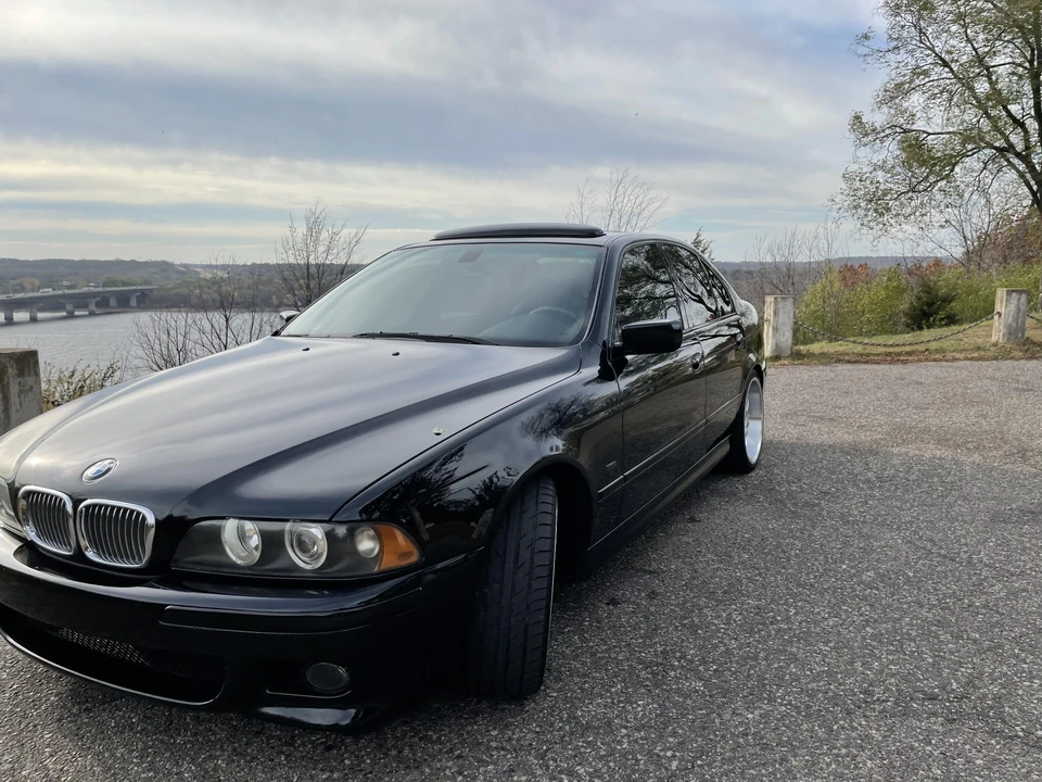 2001 BMW E39 540i - Image 8 of 31