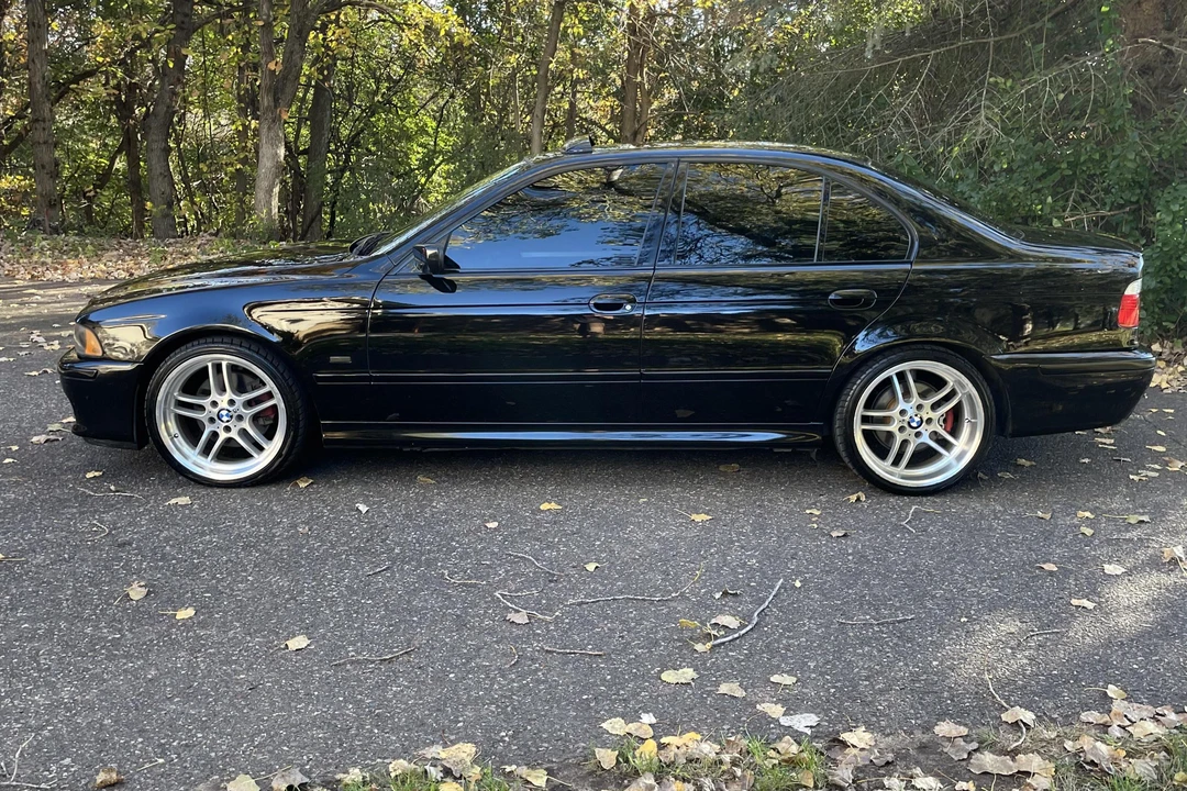 2001 BMW E39 540i - Image 3 of 31