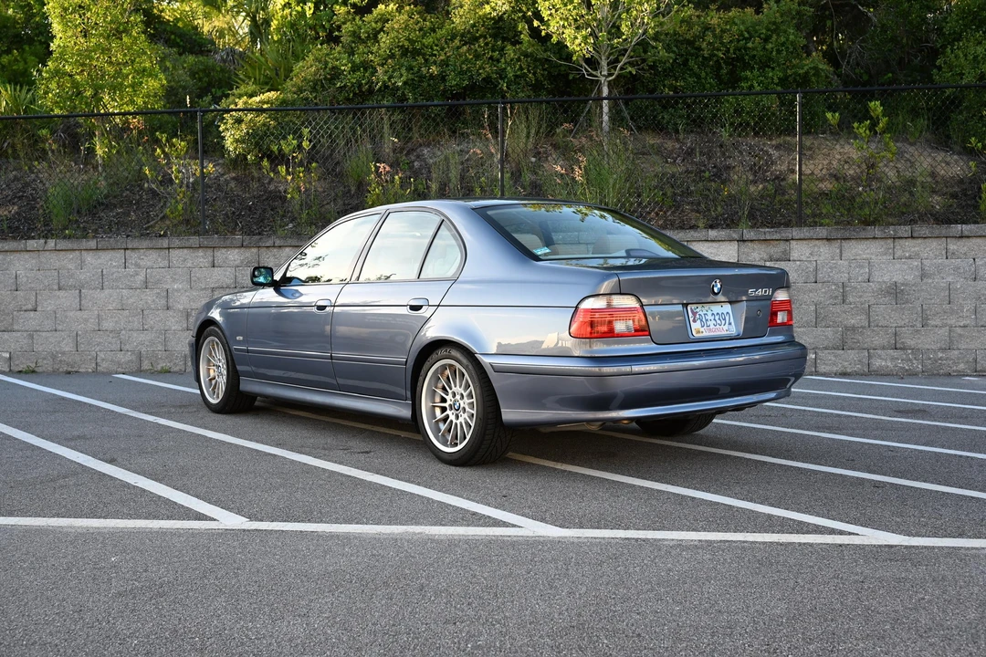 2001 BMW E39 540i - Image 7 of 31