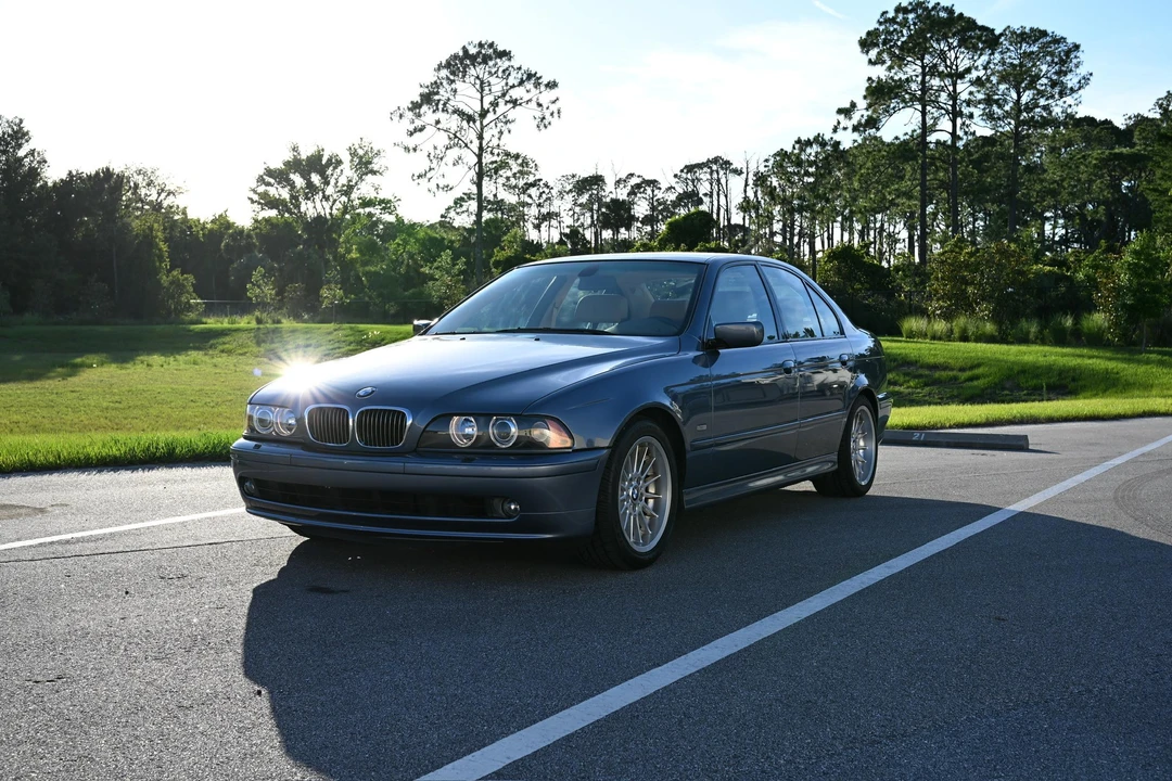 2001 BMW E39 540i - Image 9 of 31