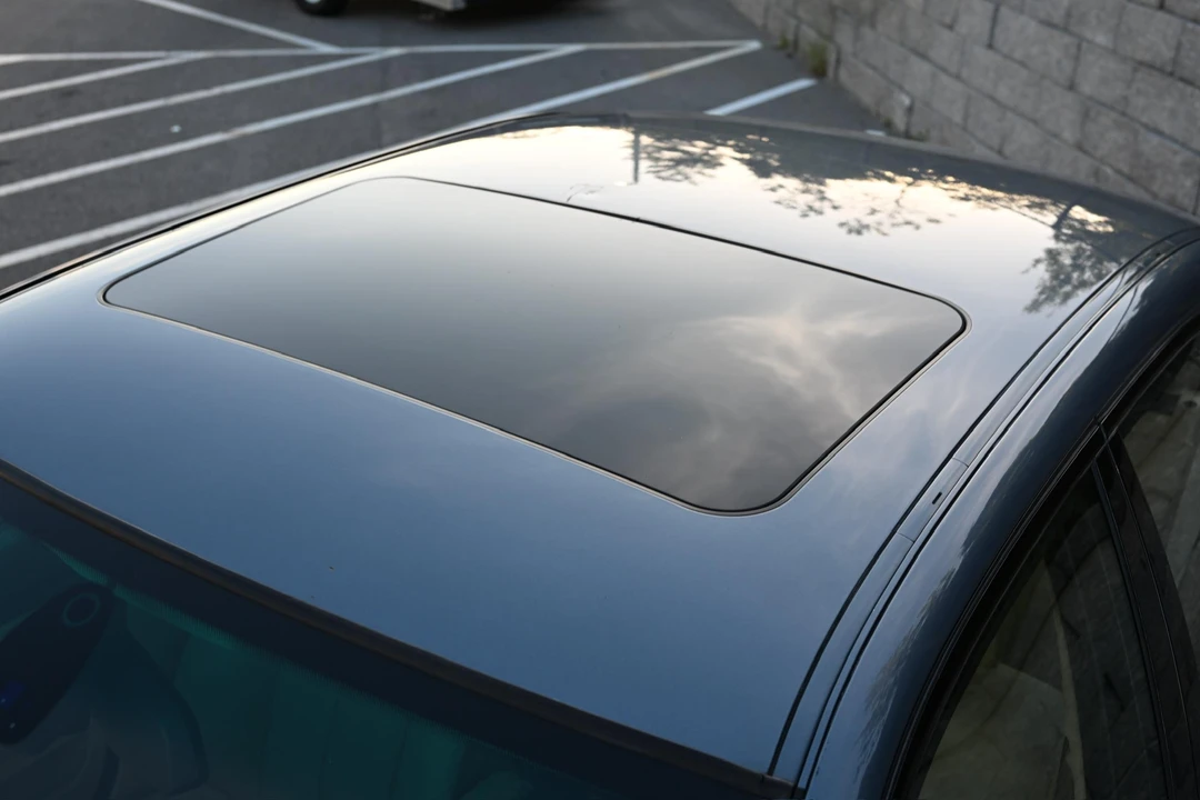 2001 BMW E39 540i - Image 17 of 31