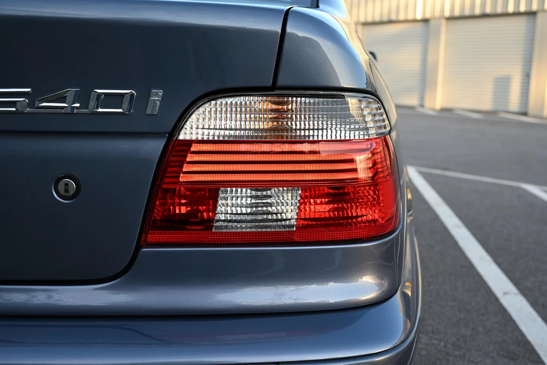 2001 BMW E39 540i - Image 23 of 31