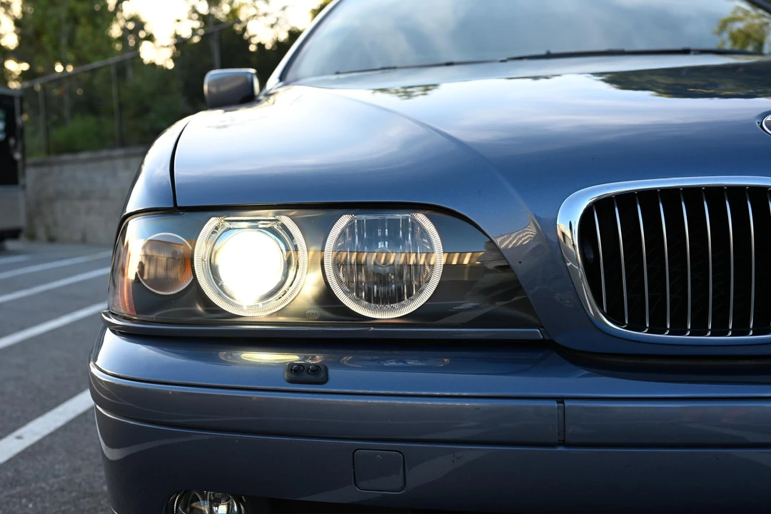 2001 BMW E39 540i - Image 11 of 31