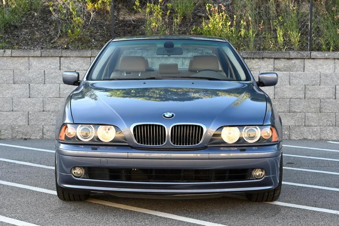 2001 BMW E39 540i - Image 2 of 31