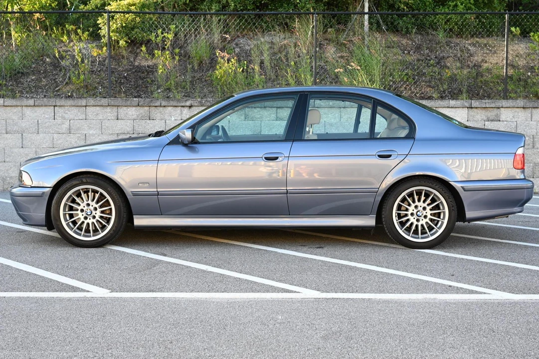 2001 BMW E39 540i - Image 3 of 31