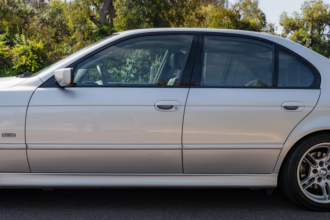 2001 BMW E39 540i - Image 29 of 31