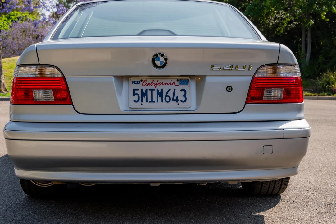 2001 BMW E39 540i - Image 10 of 31