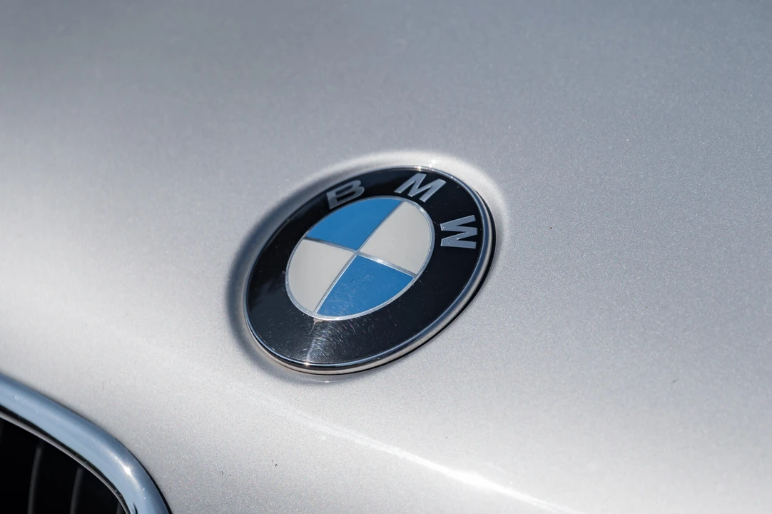 2001 BMW E39 540i - Image 18 of 31