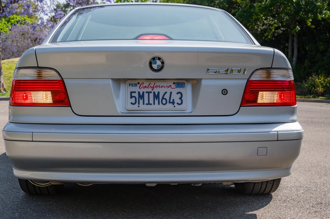 2001 BMW E39 540i - Image 11 of 31