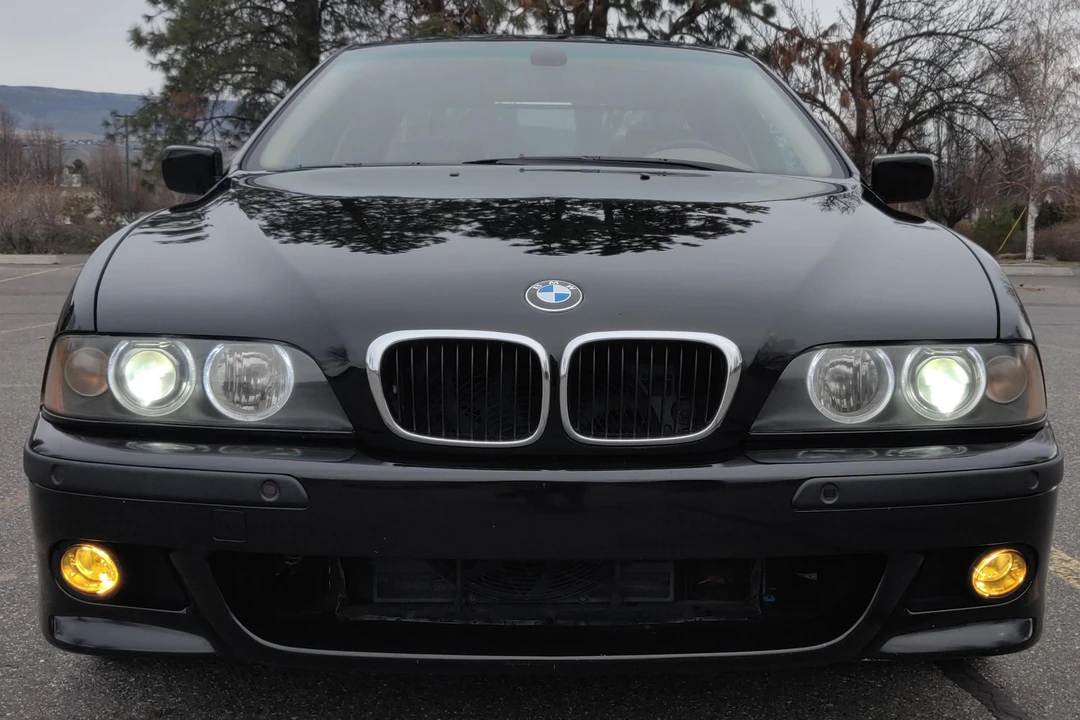 2001 BMW E39 540i - Image 2 of 7