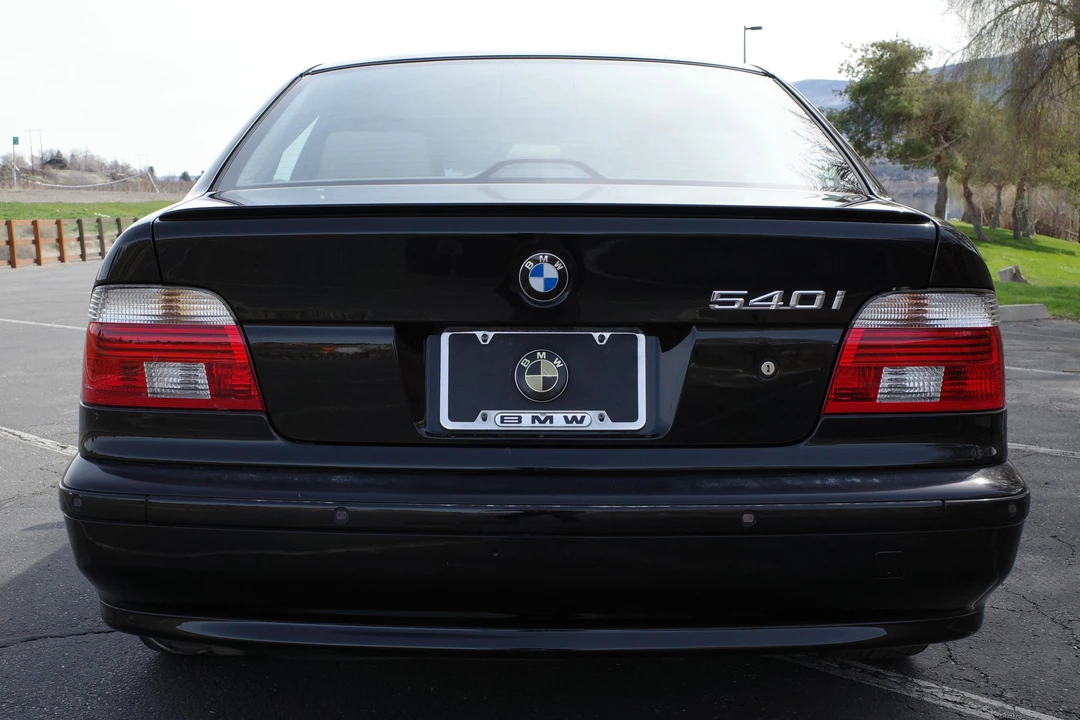 2001 BMW E39 540i - Image 5 of 7
