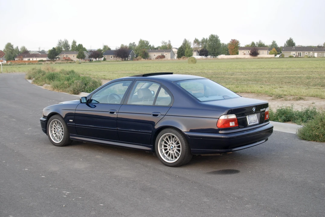 2001 BMW E39 540i - Image 6 of 31