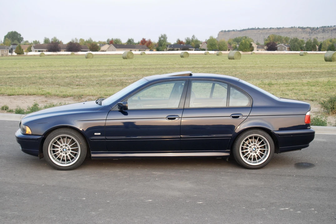 2001 BMW E39 540i - Image 11 of 31