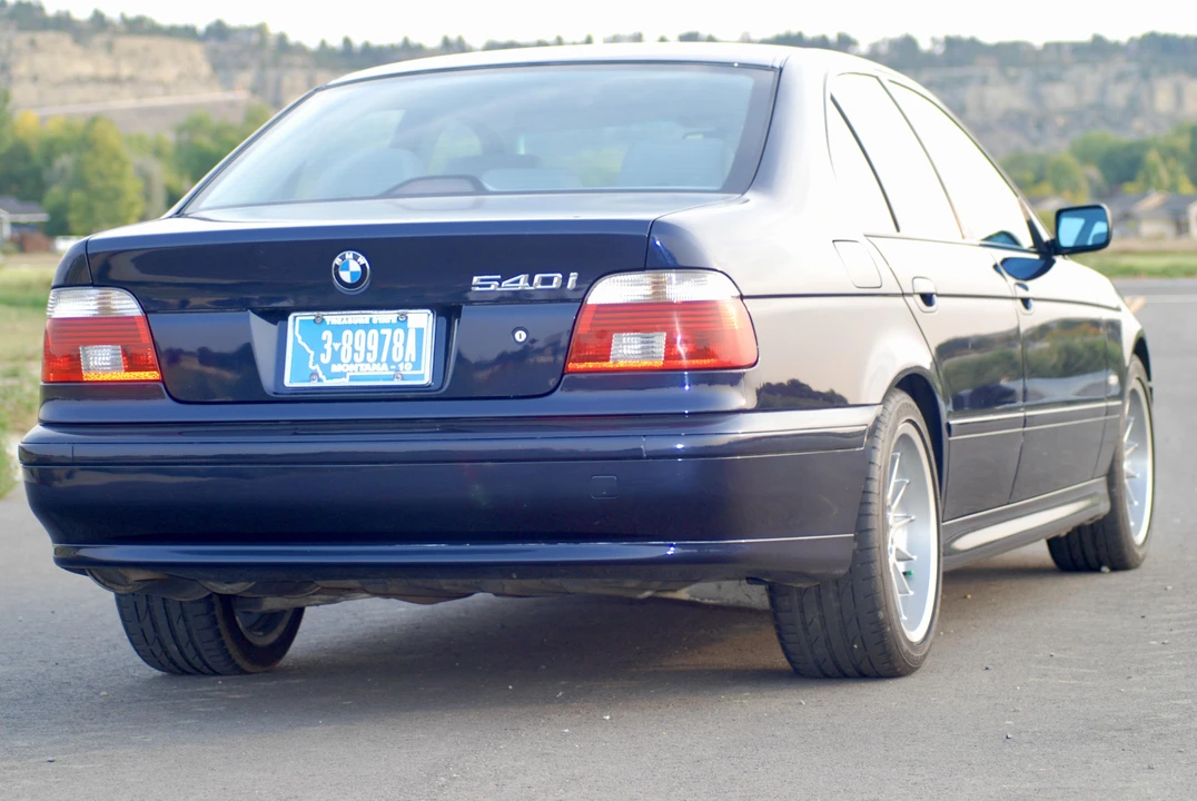 2001 BMW E39 540i - Image 13 of 31