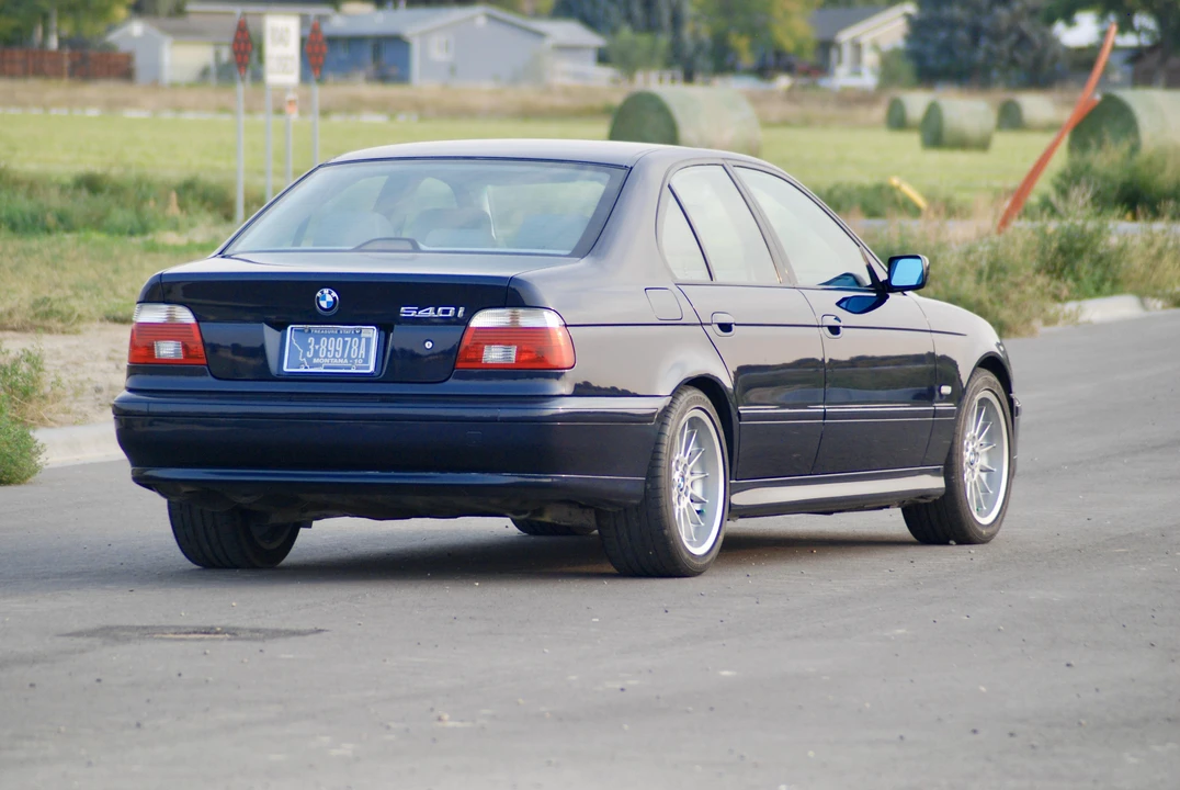 2001 BMW E39 540i - Image 14 of 31