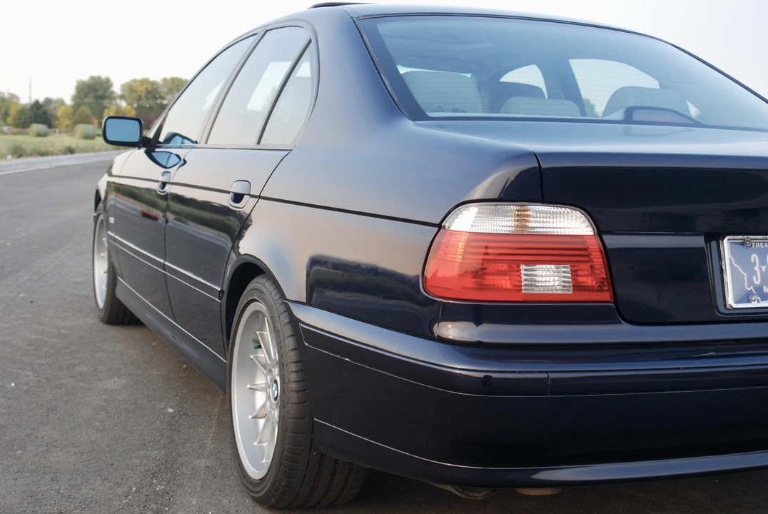 2001 BMW E39 540i - Image 26 of 31