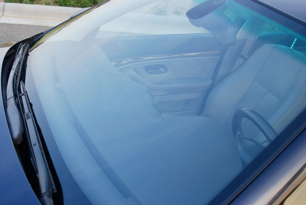 2001 BMW E39 540i - Image 28 of 31