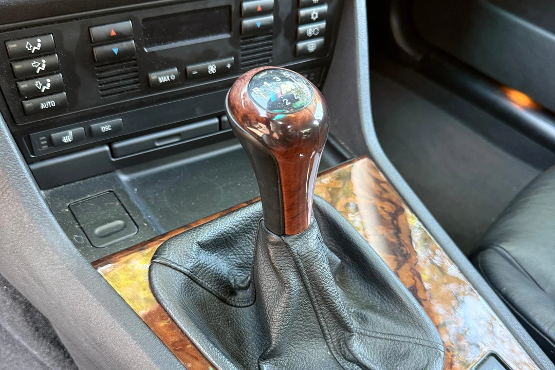 2001 BMW E39 540i - Image 29 of 31