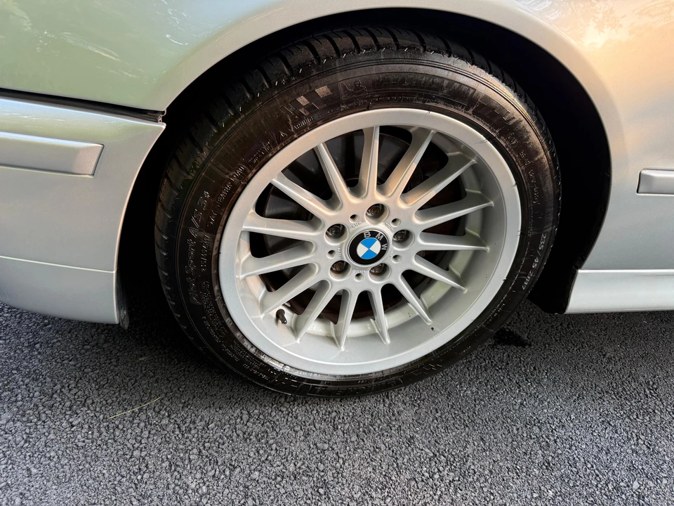 2001 BMW E39 540i - Image 23 of 31