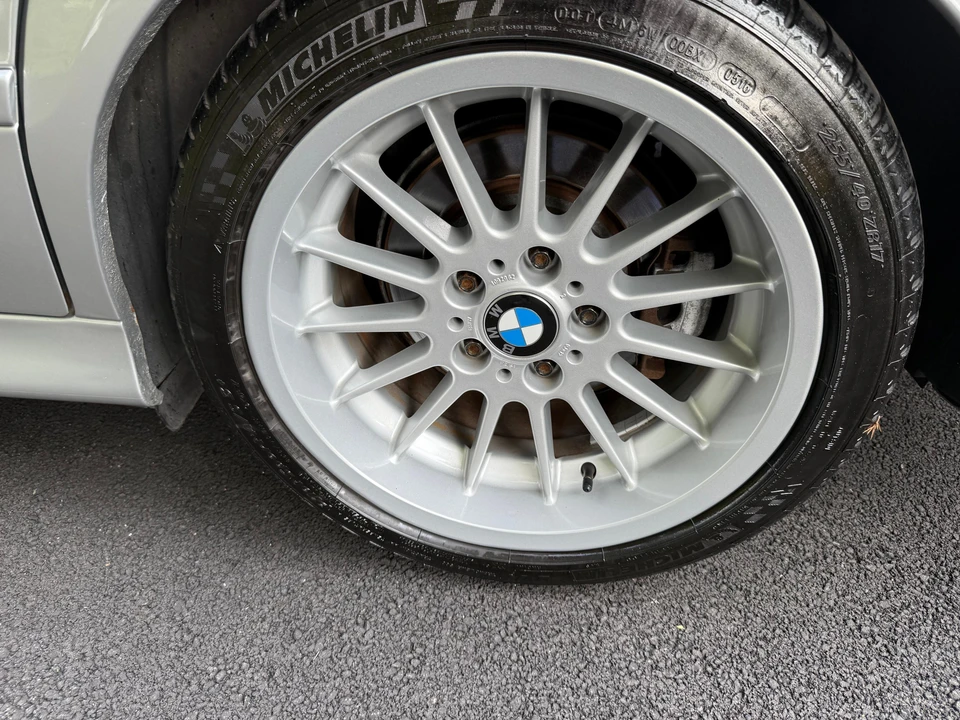 2001 BMW E39 540i - Image 24 of 31