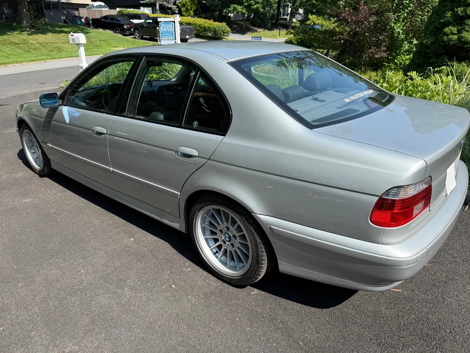 2001 BMW E39 540i - Image 6 of 31